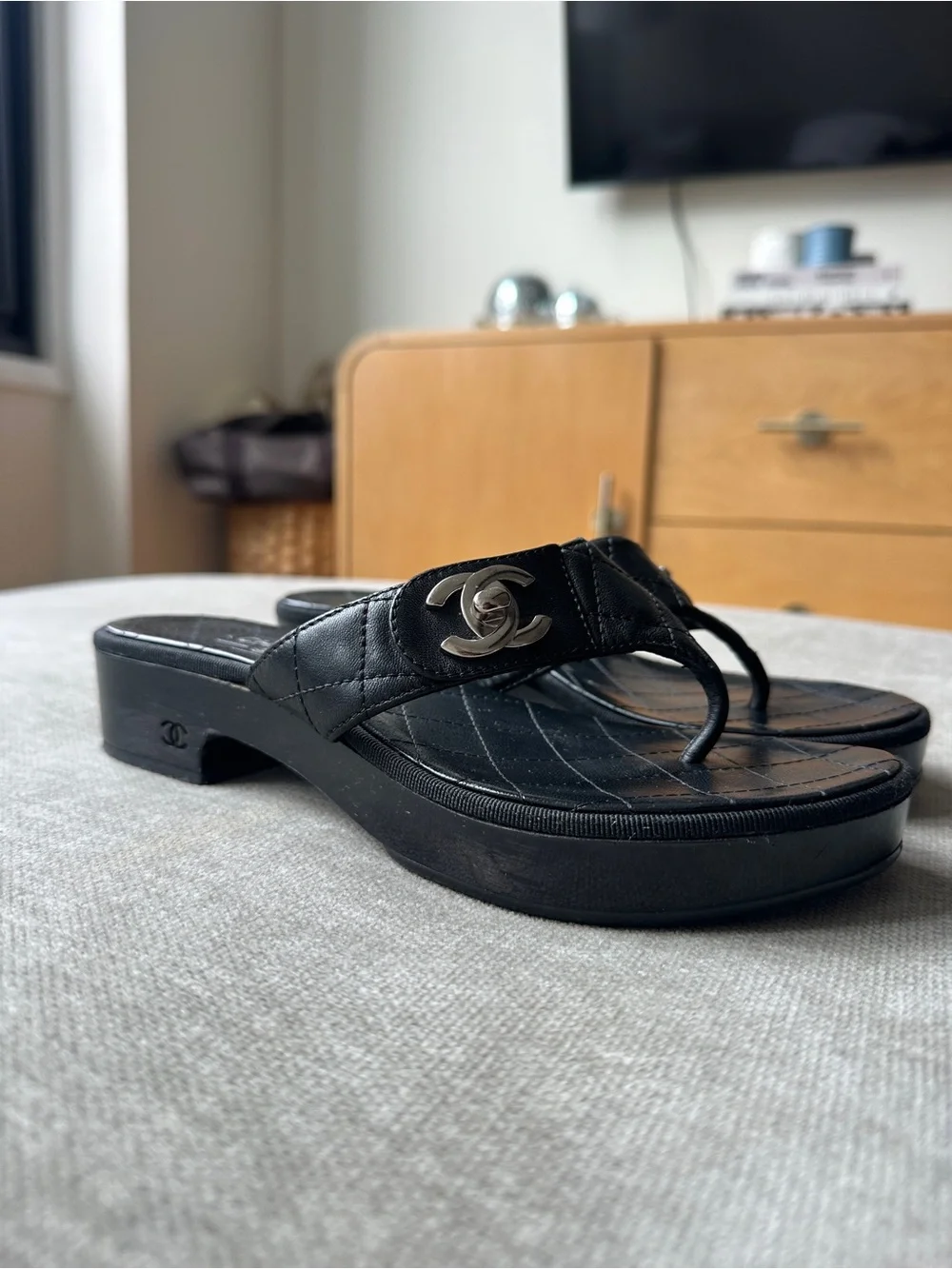 Chanel Black Quilted Leather CC Thong Sandals – Size 38.5